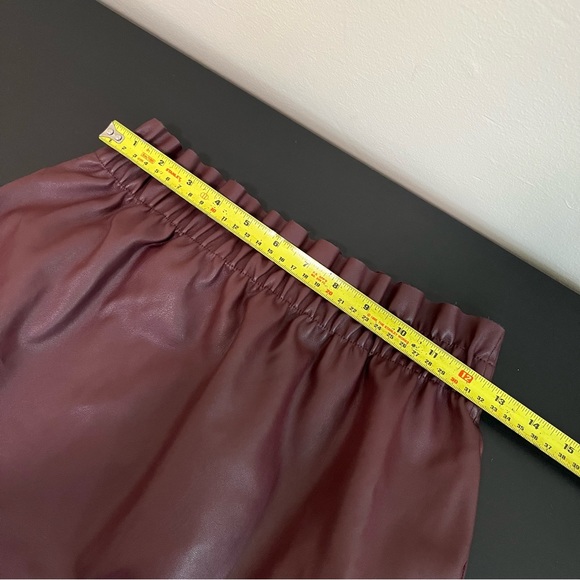 Zara Burgundy Faux Leather Paper Bag Mini Skirt - Picture 10 of 12